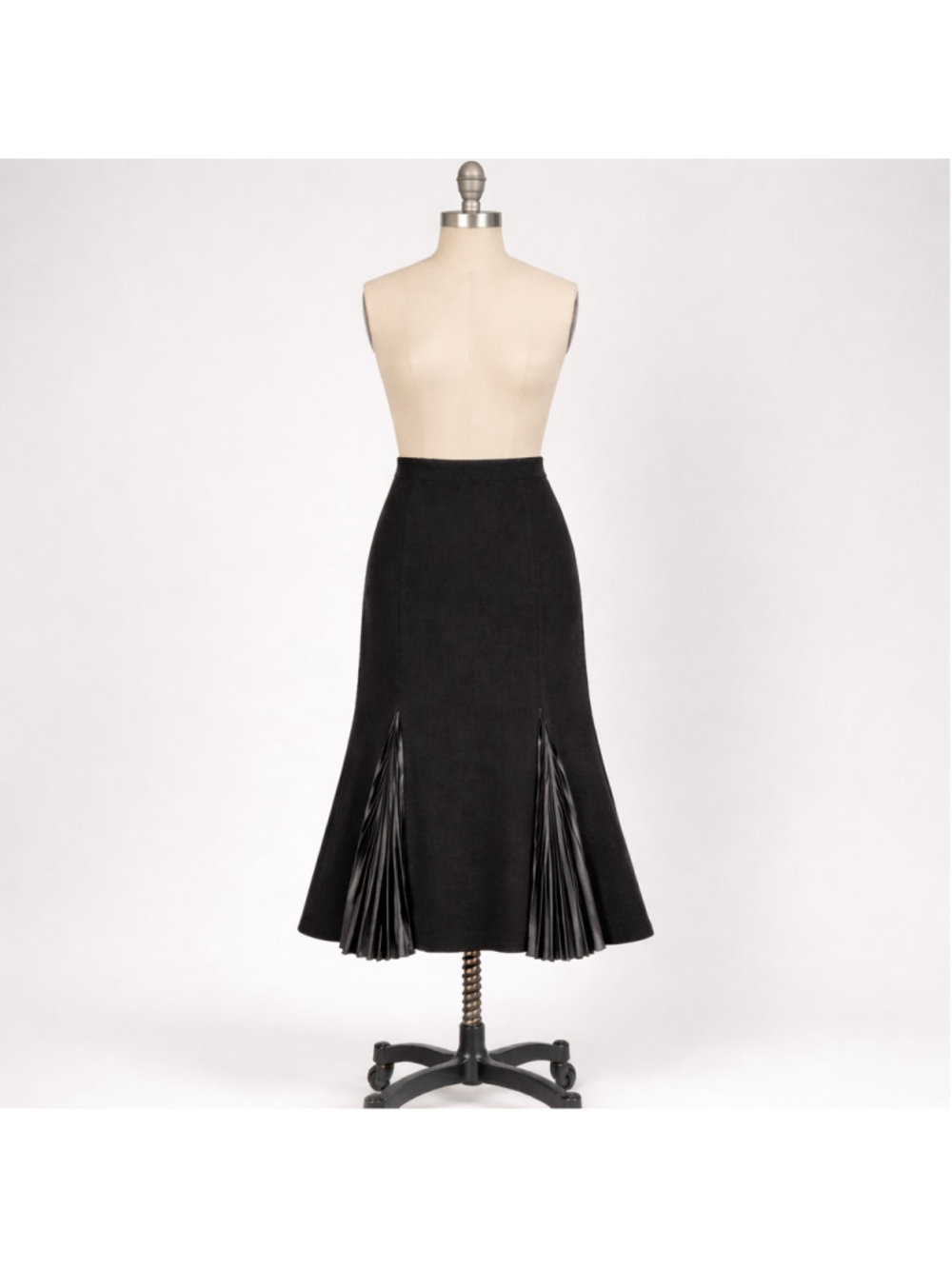 Vintage Donna Vinci Knits Midi Skirt Black Sz 14 Wool Blend Satin Pleats Capsule